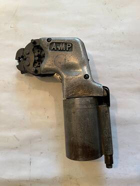 69005 Amp Pneumatic Clamp No. With 2 Extra Crimps