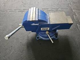 Anvil 07421 Central Forge 3 Inch Bench Vise With Swivel Base And - Blue Cast Iron