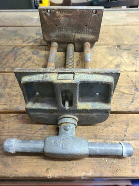 500y Broadhead Garrett Cabinet Woodworking Front Vise Carpentry Under Bench Usa Used