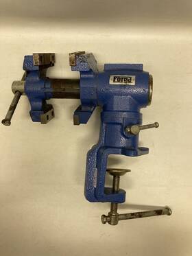 371292115 Central Forge Vise