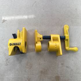 Dwht83837 Dewalt 3/4 Inch Pipe Clamp Fixture -