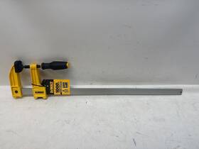Dwht83847 Dewalt Traditional Bar Clamp 29 Inch X 4 1000 Lbs