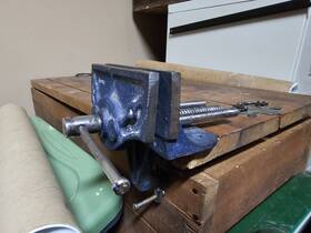 39006 Groz 6 Inch Light Duty Wood Working Vise With