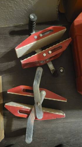 00180920102 Hercules Carry Clamps Tools Designed For Safely Moving Heavy Stone Slaps