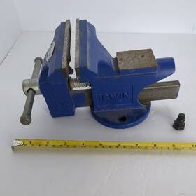 B150 Irwin 4-1/2 Bench Vise Model B150. No Swivel Base. Used Condition