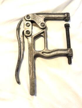 C-1200-2s Knu-vise C-clamp Dual Spindle 2.25 Inch Throat Depth