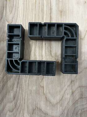 29190 Rockler Pair Of Clamp-it Assembly Square Tool 4.5 Inch In Excellent Condition