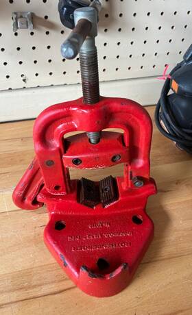 70710 Rothenberger Bench Yoke Pipe Vise 1 1/8 - 2 Inch 10 60 Mm Model Number