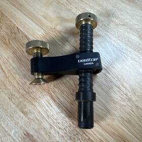 05g19.02 Veritas Surface Clamp 20mm - Precision Woodworking Tool