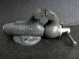 820n Wilton Vintage 1965 2 Inch Baby Bullet Bench Vise Chicago Made In Usa
