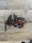 Vintage Dunlap 5244 Swivel Bench Vise Made Usa. Fixed Price $41.99.