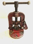 Vintage Vise Pipe Clamp Littlestown No 42. Fixed Price $35.00.