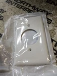 Box Of 17PC Leviton 002-80720-W 1-GANG Single Receptacle Nylon Wall Plate. Fixed Price $35.00.