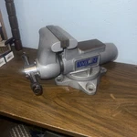 Wilton WL1-108 5" Apprentice Bench Vise (WVA5). Fixed Price $100.00.