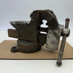 Vintage Dunlap Usa No. 506-51770 Swivel 3 1/2 Anvil Bench Vise W/ Pipe Jaws. Fixed Price $29.95.