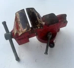 Vintage Columbian NO.D33 1/2" Swivel Anvil Bench Vise Cast Iron Cleveland.oh.usa. Fixed Price $69.20.