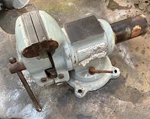 Daytona Model MP-5 Swivel Bench Vise 360 Degree Rotating Head Pipe Jaws 59 Lbs. Fixed Price $75.00.