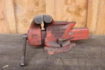 Vintage Ridge Tool Ridgid No 400-R Swivel Bench Vise 4" W/anvil, Pipe Jaws. Fixed Price $125.00.