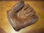 Vintage Hutch No. 28 Cincinnati Usa Gene Thompson Oil Treated Glove Junior. Fixed Price $20.00.