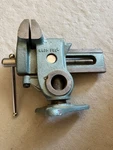 Shop Fox D3125 Parrot Vise. Fixed Price $55.00.