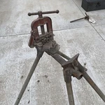 Ridgid Yoke Vise Model B-y 2-1/2" & SY-2-1/2 Pipe Stand Horse Ohio. Fixed Price $100.00.