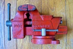 Vintage Columbian 1/2" Bench Vise #D33 Swivel Base Anvil Usa No 63-3. Fixed Price $75.00.