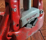 Pricedrop Ridgid 40085 Model 22 Pro Bench Pipe Vise W/clamp - Refurbished. Fixed Price $132.00.