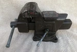 Vintage Columbian No. D44 - M3 Swiveling Anvil Bench Vise W/ Inch Jaws U.s.a.. Fixed Price $99.99.