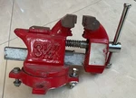 Vintage Swivel Bench Vise 3.5 3-1/2" Jaws 12 Lbs. Works Great As Shown. Fixed Price $24.99.