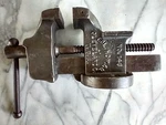 Columbian Bench Vise NO.143 Jaw Col. Hdw. Co. Cleveland Oh U.s.a.. Fixed Price $29.98.