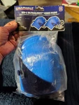 Barwalt KN-1 Ultralight Kee Pads, Lighweight One Size, Blue. Fixed Price $34.90.