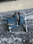 Dunlap #506-51770 Iron 3 1/2" Swivel Anvil Bench Vise With Mounting Bolts. Fixed Price $37.99.
