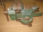 Littlestown Hdwe & Fdry Co. 140 Swivel Base Bench Vise Vice Tools Mechanics Usa. Fixed Price $40.00.