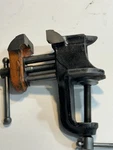 Stanley 9595 Cast Iron Bench Vise Clamp Tool W/anvil 2-1/2" Jaw Gunsmith. Fixed Price $21.99.