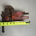 Scout Non Swivel Base Bench Vise W/ 3-1/2" Width, Anvil & Pipe Jaws. Fixed Price $39.00.