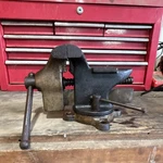 Red Diamond 63-3 Swivel Base Bench Vise Cast Iron 3IN Jaw Heavy Duty Tool. Fixed Price $33.00.
