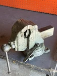 Charles Parker 433 1/2 Bench Vise Swivel Base With Wrench Tool! Some Damage. Usa. Fixed Price $209.99.